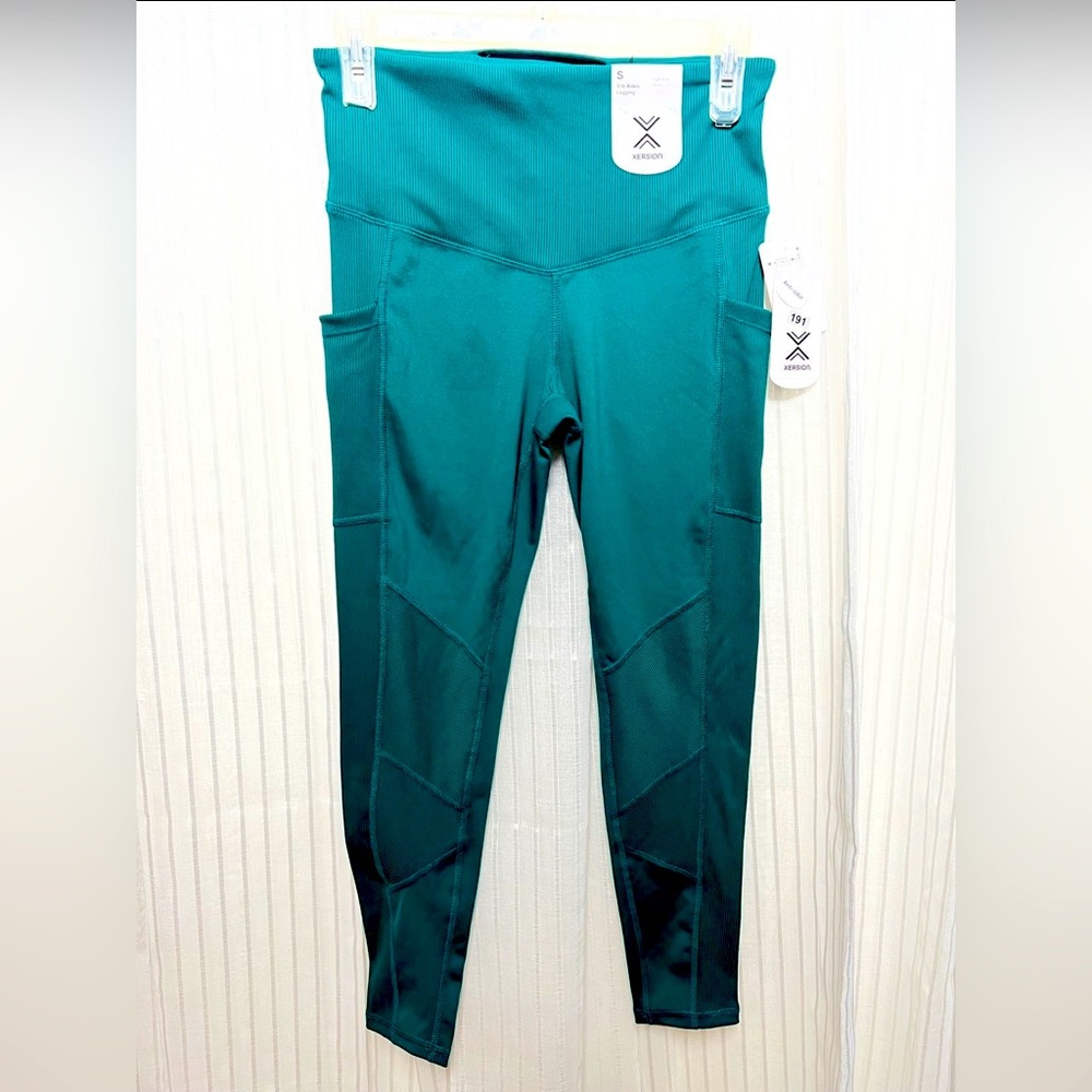 “Xersion” (S) Green/Storm 7/8 Ankle Leggings Anti-Oder Hi-Rise Fitted NWTags